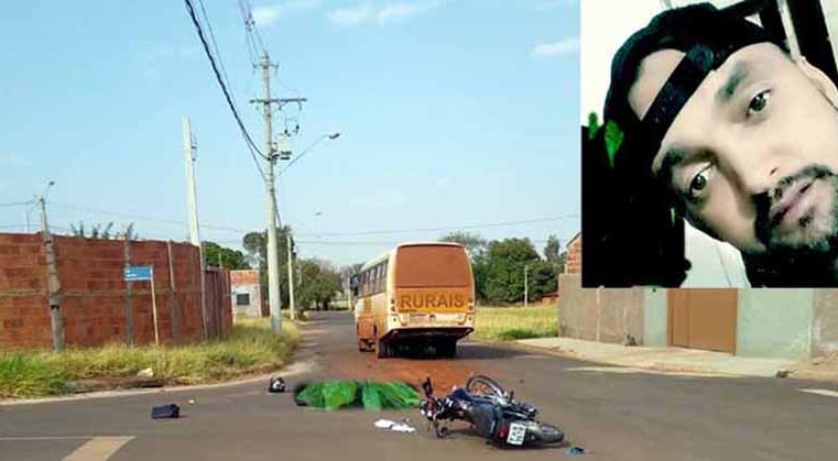 Motociclista bate em ônibus e morre no local em Nova Granada
