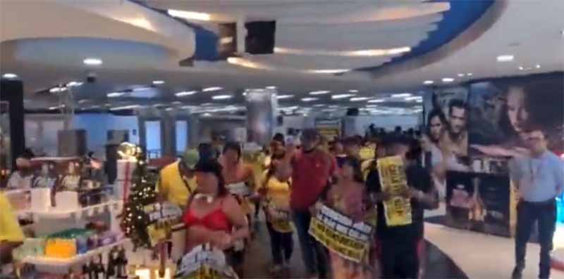 Em protesto contra Lula e Moraes, índios ocupam o Aeroporto de Brasília