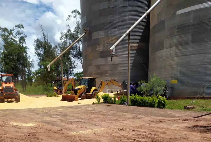 Jovem morre ‘soterrado’ em silo de milho