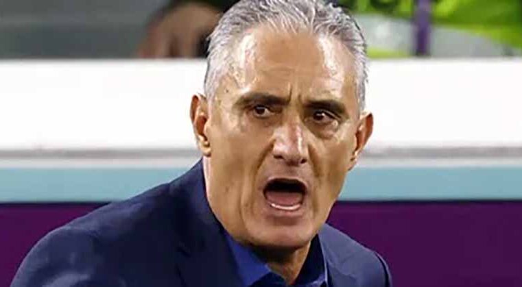 Tite é assaltado em caminhada na praia da Barra da Tijuca, no Rio de Janeiro