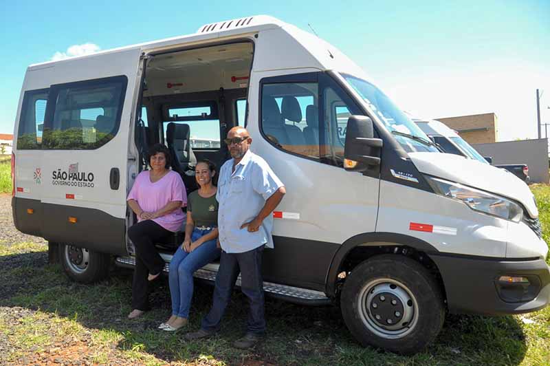 Nova Granada recebe uma van muito bem equipada