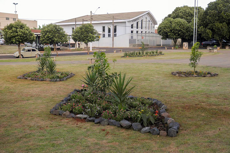 Finalmente Praça da Bíblia está pronta