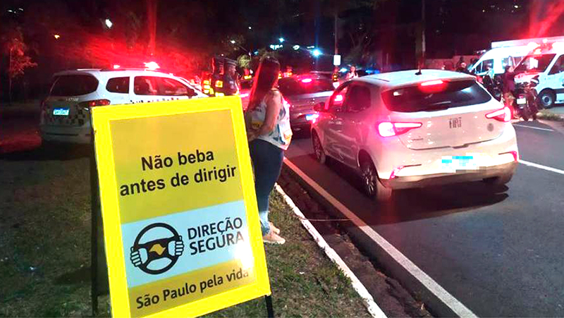 Policial civil denuncia policial por abuso de autoridade durante blitz de trânsito