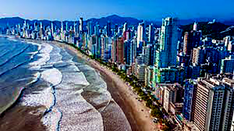 Jovem rio-pretense é roubada na praia do Balneário Camboriú