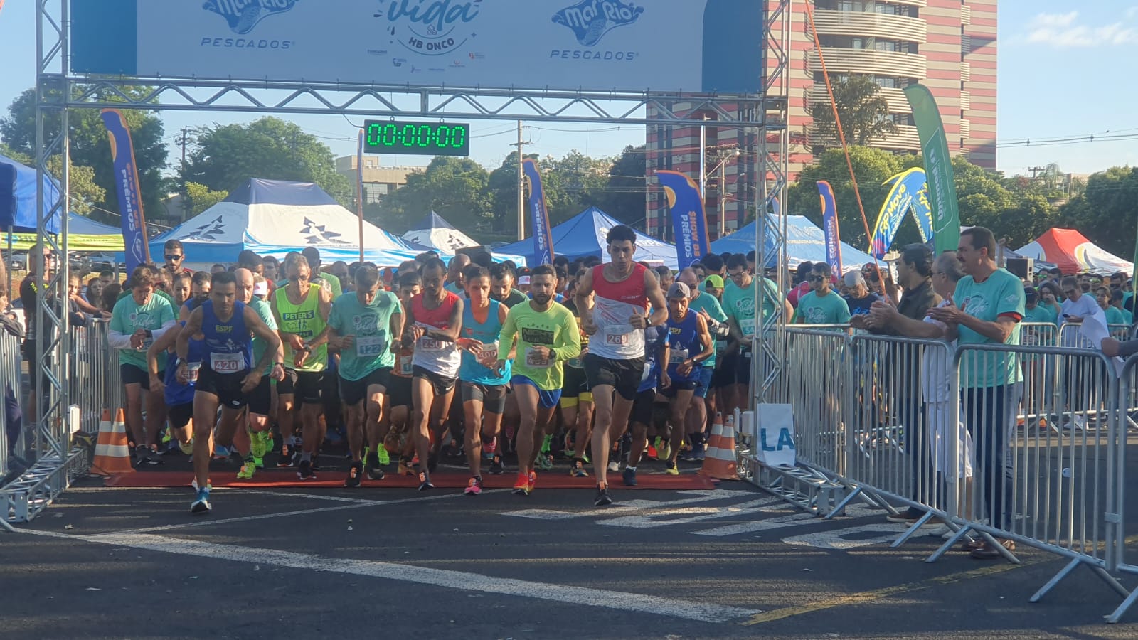 Corrida pela Vida reúne 400 participantes em prol da oncologia do Hospital de Base