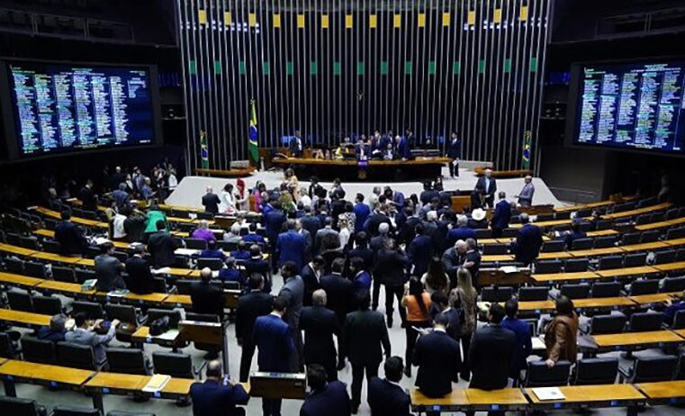 Em derrota para o governo, Câmara aprova marco temporal