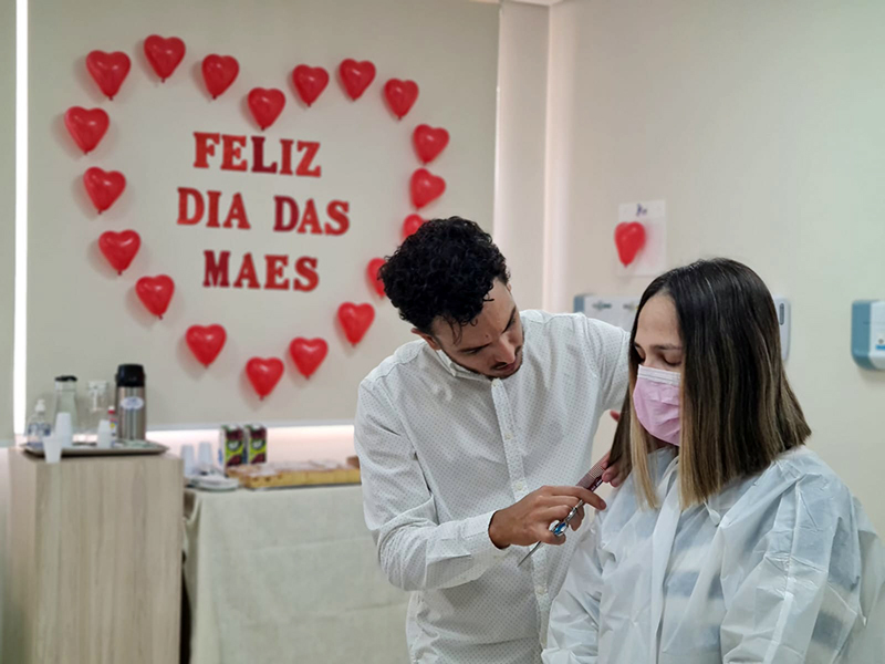 HCM promove dia de beleza em comemoração ao Dia das Mães