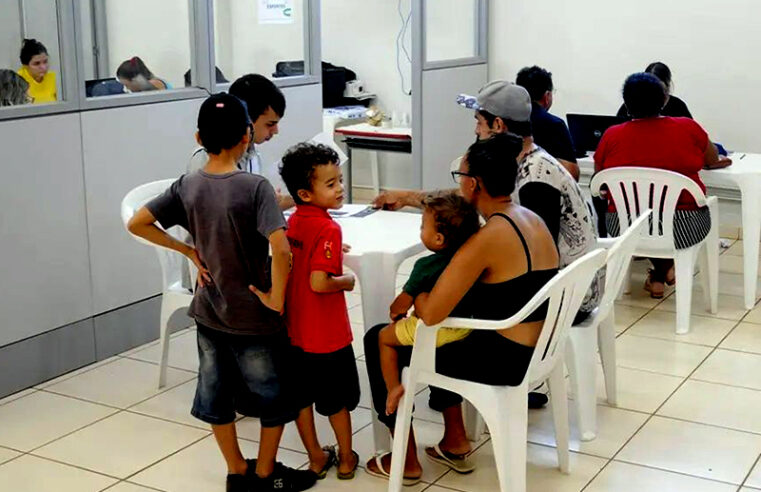 Sorteados das casas populares se habilitam com o pessoal do CDHU