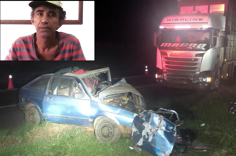 Colisão frontal entre carreta de boi e VW Gol deixa um morto na BR 153 em Onda Verde