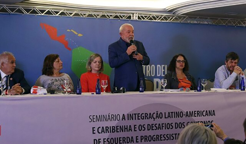 Lula elogia ditadores e diz que se orgulha de ser chamado de comunista no Foro de São Paulo