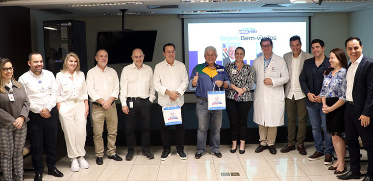 Senador Marcos Pontes e deputado Luiz Carlos Motta visitam Hospital de Base