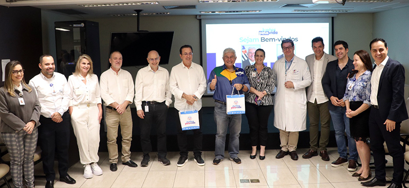 Senador Marcos Pontes e deputado Luiz Carlos Motta visitam Hospital de Base