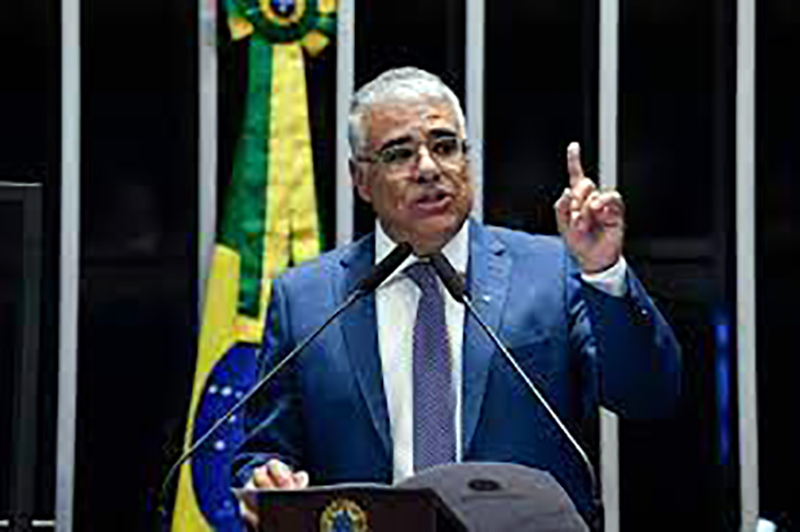 Eduardo Girão convoca senadores a se manifestarem contra ativismo do STF