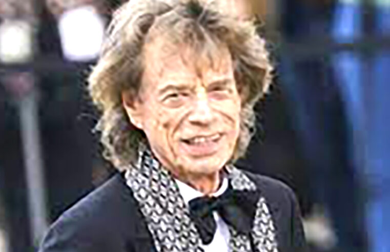 Mick Jagger doará fortuna para caridade em vez de deixar para filhos