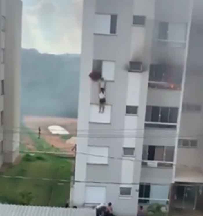 Avó e avô pulam do 4° andar para escapar de incêndio causado por neta