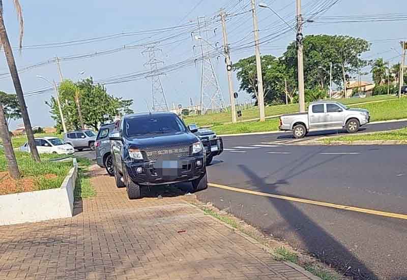 Camionete furtada em São Paulo é encontrada pela Polícia de Rio Preto