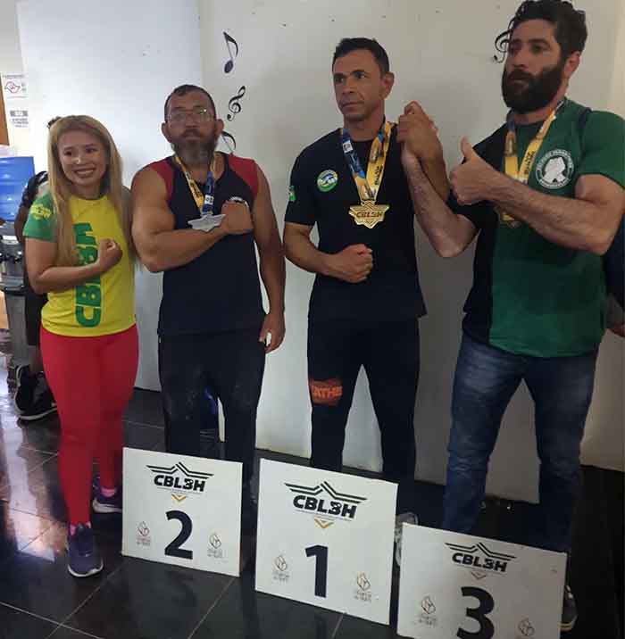 Granadense é campeão brasileiro da Luta de Braço