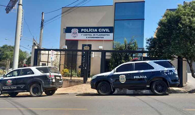 Adolescente ao volante de Gol causa acidente com mais 2 carros e 3 motos