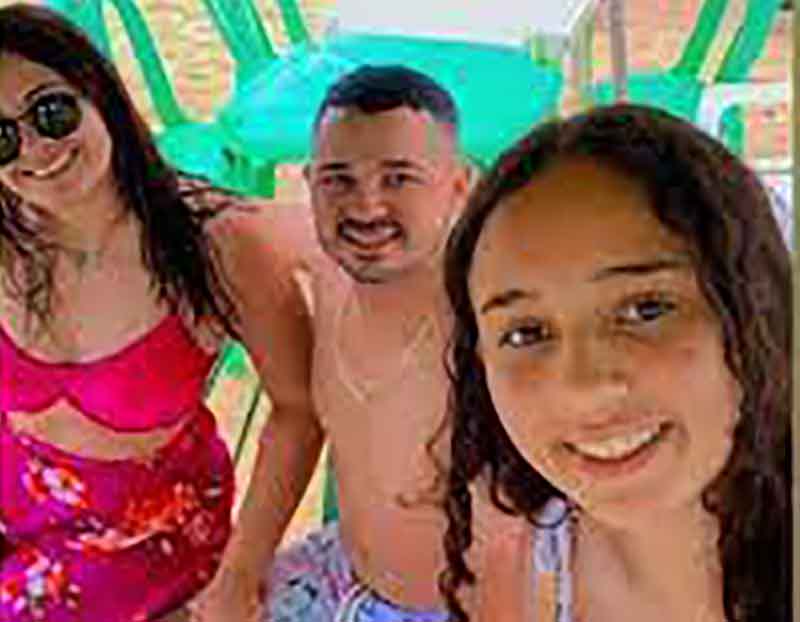 Mulher assassinada com marido e filha postou na web que teve moto roubada 10 dias antes de desaparecer