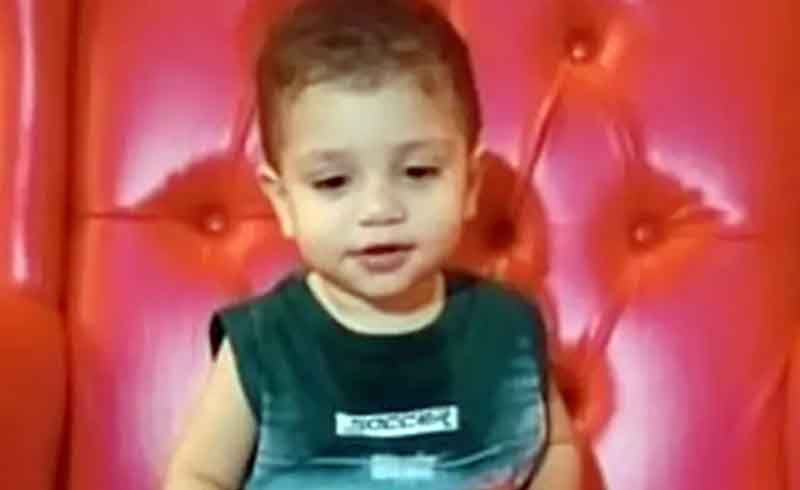 Menino de 1 ano morre após ser atropelado acidentalmente pelo pai que dava ré