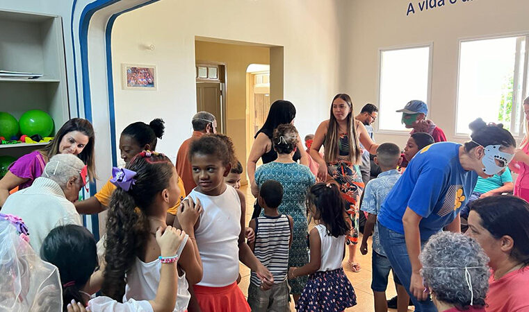 Casa dos Idosos e Projeto Espaço Amigo fazem a alegria do Carnaval