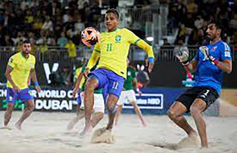 Brasil vence o México no último segundo e avança na Copa do Mundo de Futebol de Areia