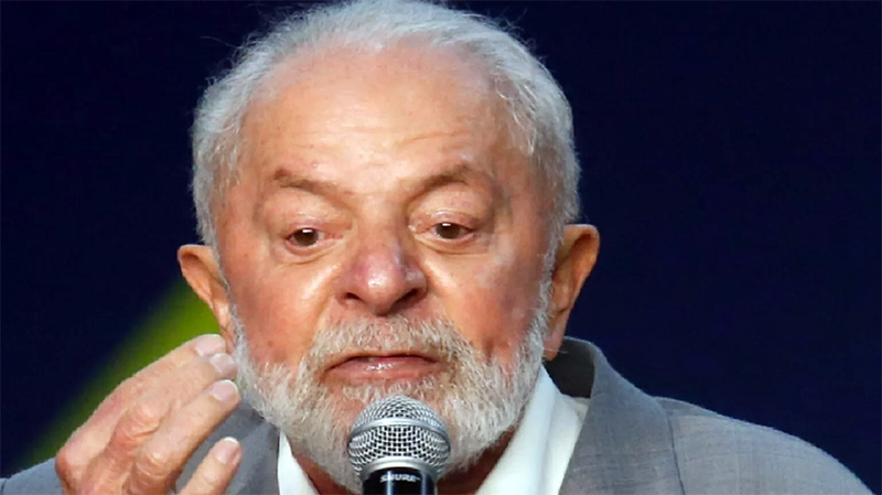 Pedido de impeachment de Lula tem 135 assinaturas e bate recorde como o maior da história