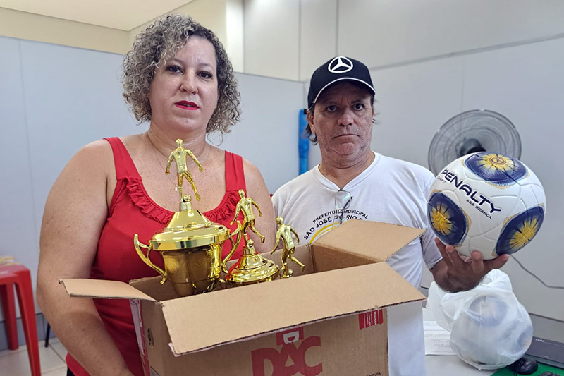 Vila Pavani recebe materiais para o Campeonato de 2024