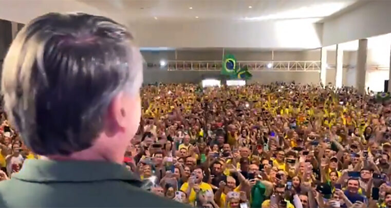 Bolsonaro defende mais mulheres na política durante visita a Piracicaba