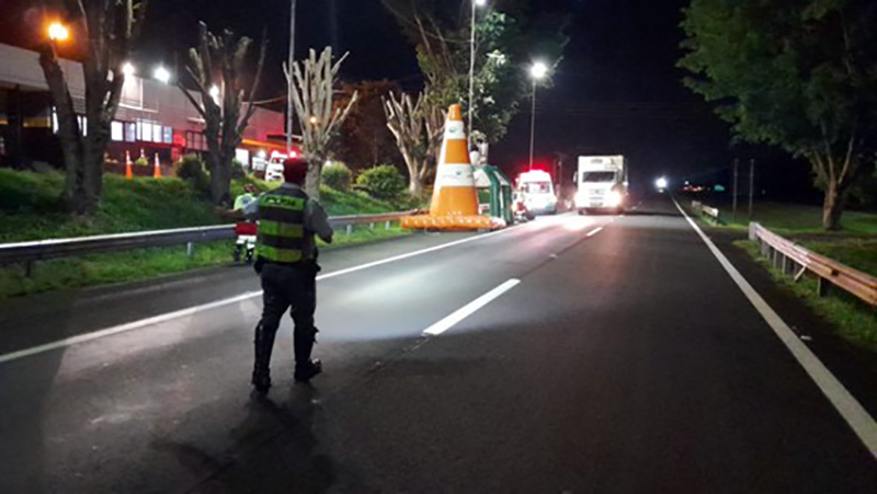 CIDADES“Acorda Caminhoneiro” aborda 42 motoristas em 2h de operação em Cedral