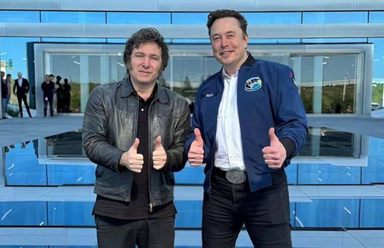 Milei se encontra com Elon Musk e oferece ajuda contra o STF