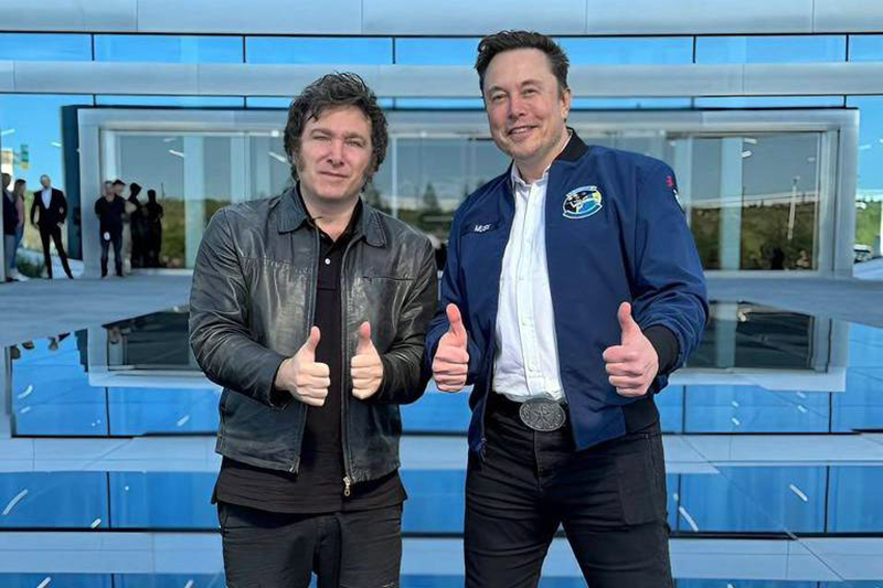 Milei se encontra com Elon Musk e oferece ajuda contra o STF