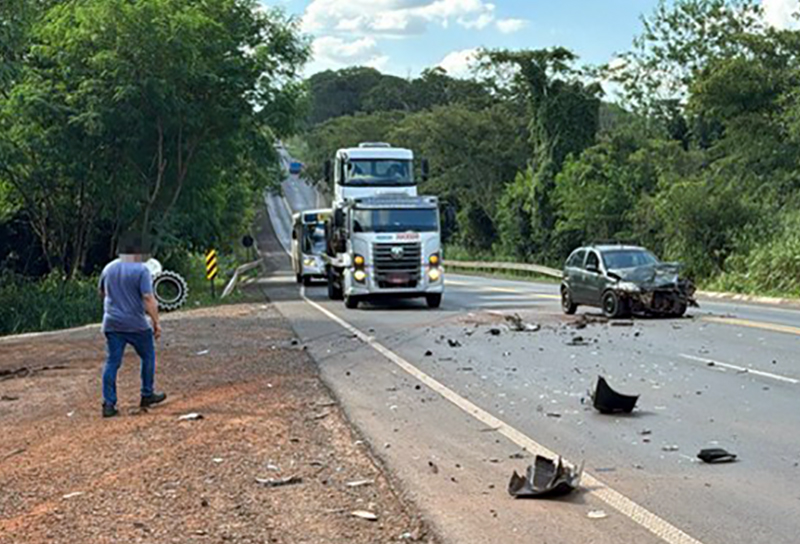 Dois acidentes marcaram a sexta-feira na Rodovia Armando de Salles Oliveira