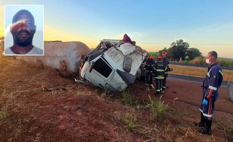 Carreta tomba na SP-425, trevo de acesso a Baguaçu, e motorista morre preso nas ferragens