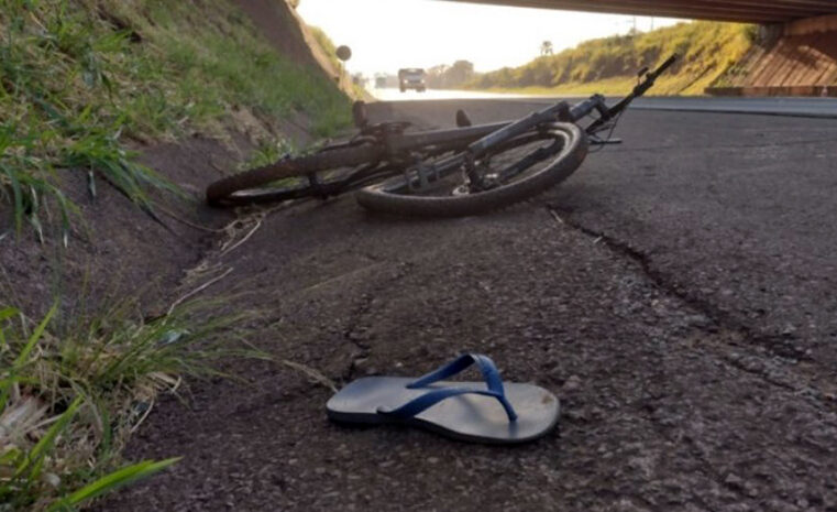 Ciclista morre após ser atropelado 2 vezes na Rodovia Assis Chateaubriand