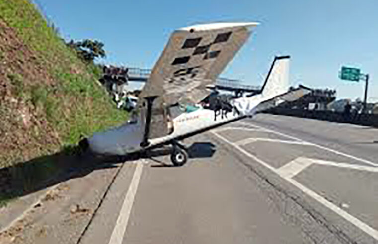Avião faz aterrisagem forçada na BR-116