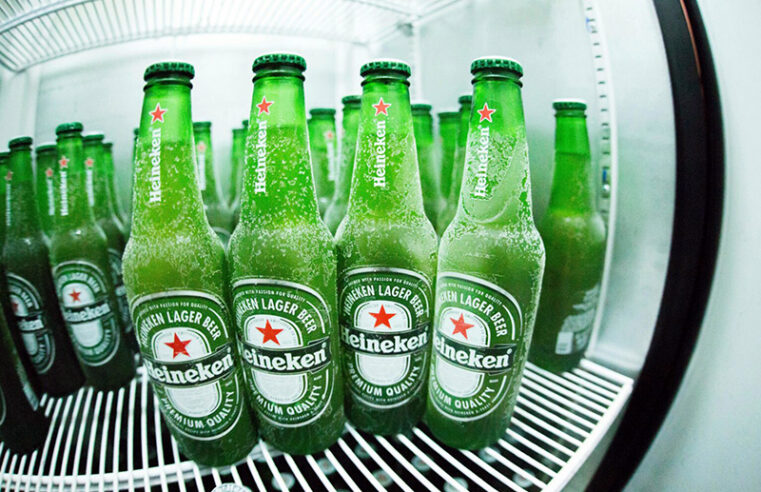 Heineken Brasil modifica formulação da cerveja sem comunicar consumidores