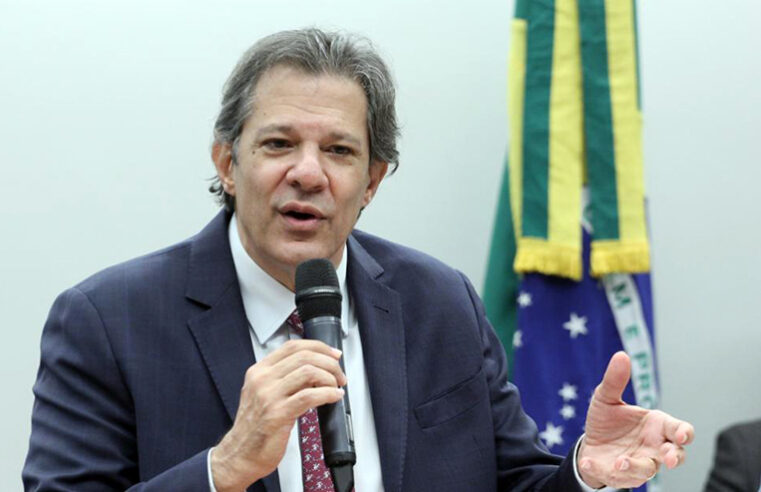 Haddad diz que não vai a Brasília dialogar, mas para se defender: ‘Brasil é uma encrenca’