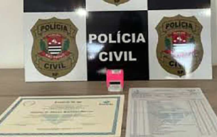 Polícia Civil faz apreensão em consultório de falsa médica em Rio Preto