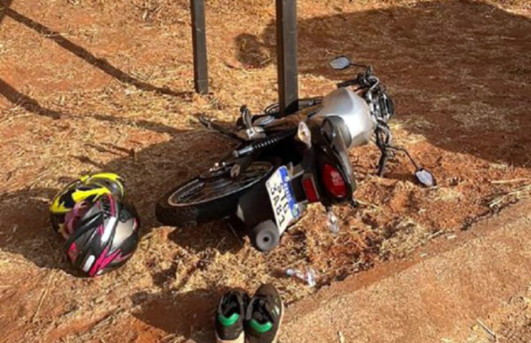 Casal com mulher grávida sofre perigosa queda de moto na Rodovia da Laranja!