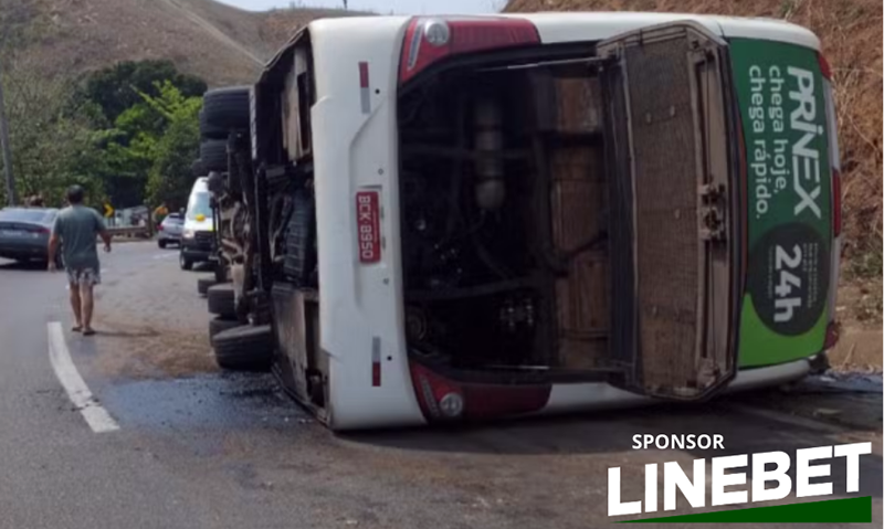 Ônibus com time de futebol americano tomba na Dutra, deixando três mortos e vários feridos