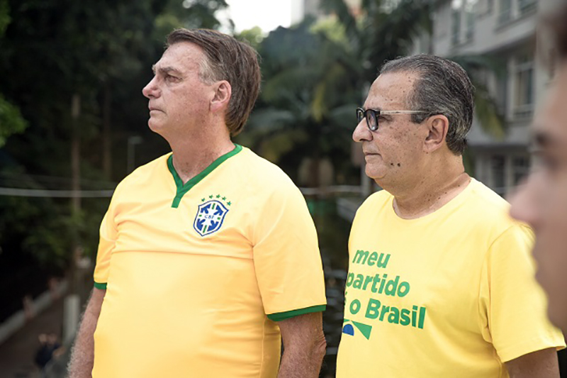 Bolsonaro se pronuncia pela 1ª vez sobre ataques de Malafaia