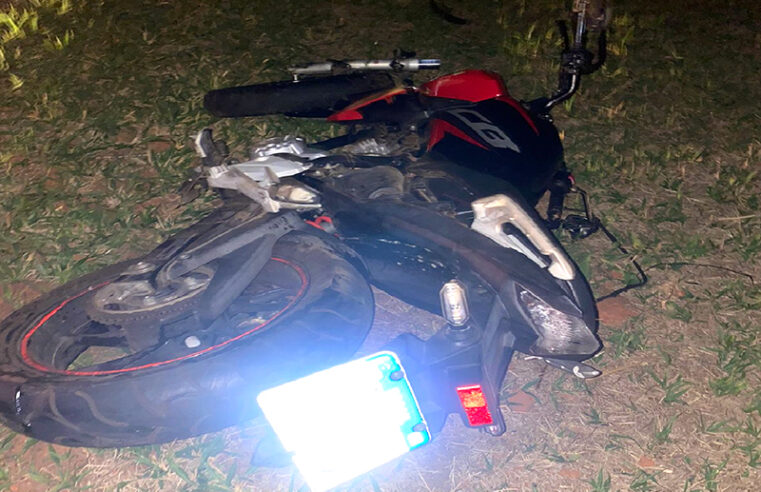 Jovem de 17 anos bate moto em rodovia e é socorrido em estado grave