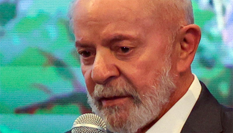 Lula defende que jogadores brasileiros no exterior não sejam convocados para a Seleção