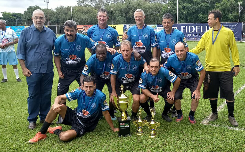 Visita ilustre em entrega dos premiados dos Campeonatos do ECG