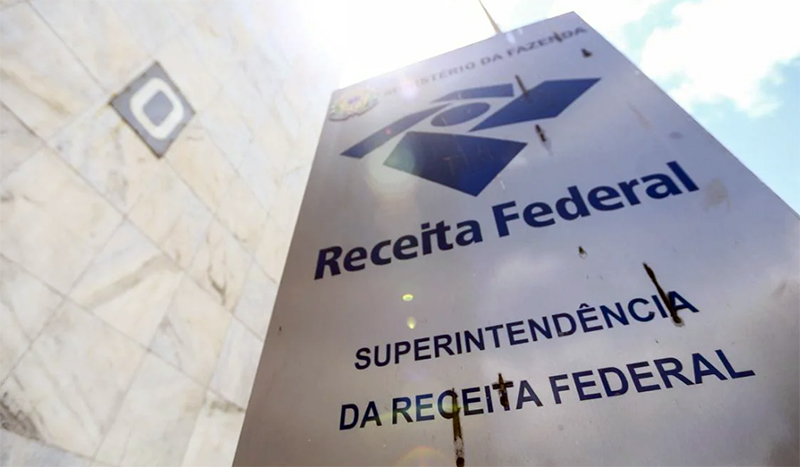 Entenda como a Receita Federal vai fiscalizar suas transações com cartões de crédito e PIX