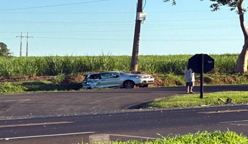 Acidente no ´Trevo do Tamanduá` da SP-425 envolvendo carreta e Fiat Argo!