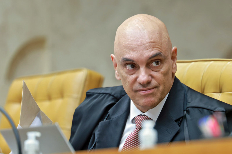 Alexandre de Moraes autoriza julgamento de denúncia contra Bolsonaro e aliados