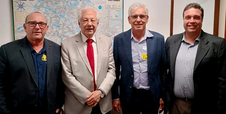    Luizinho, Celsinho e Wissam viajam para Brasília conquistar parceiros