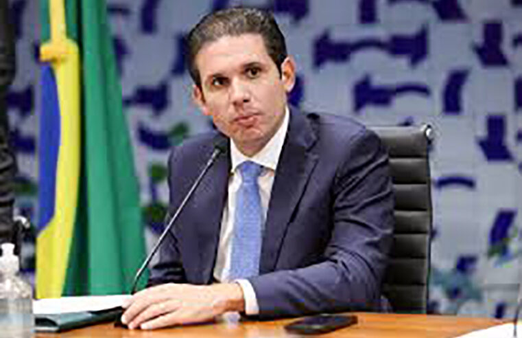 Hugo Motta decide não pautar requerimento de urgência da anistia